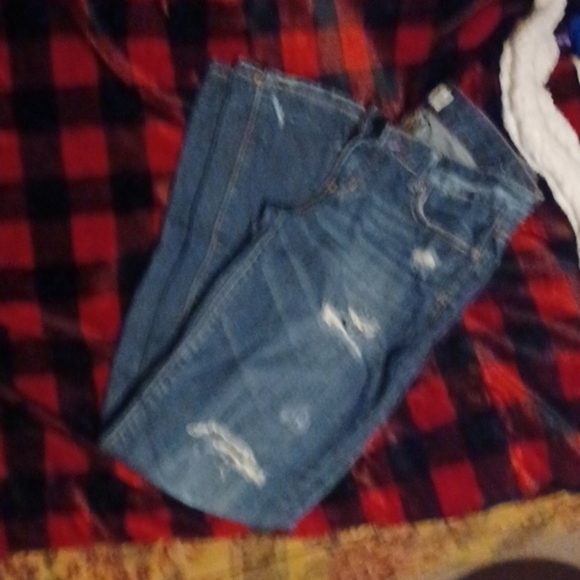 Aeropostle - Picture 2 of 3